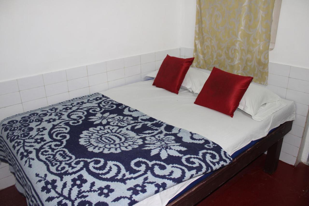 Balaji Guest House Пудучеррі Екстер'єр фото