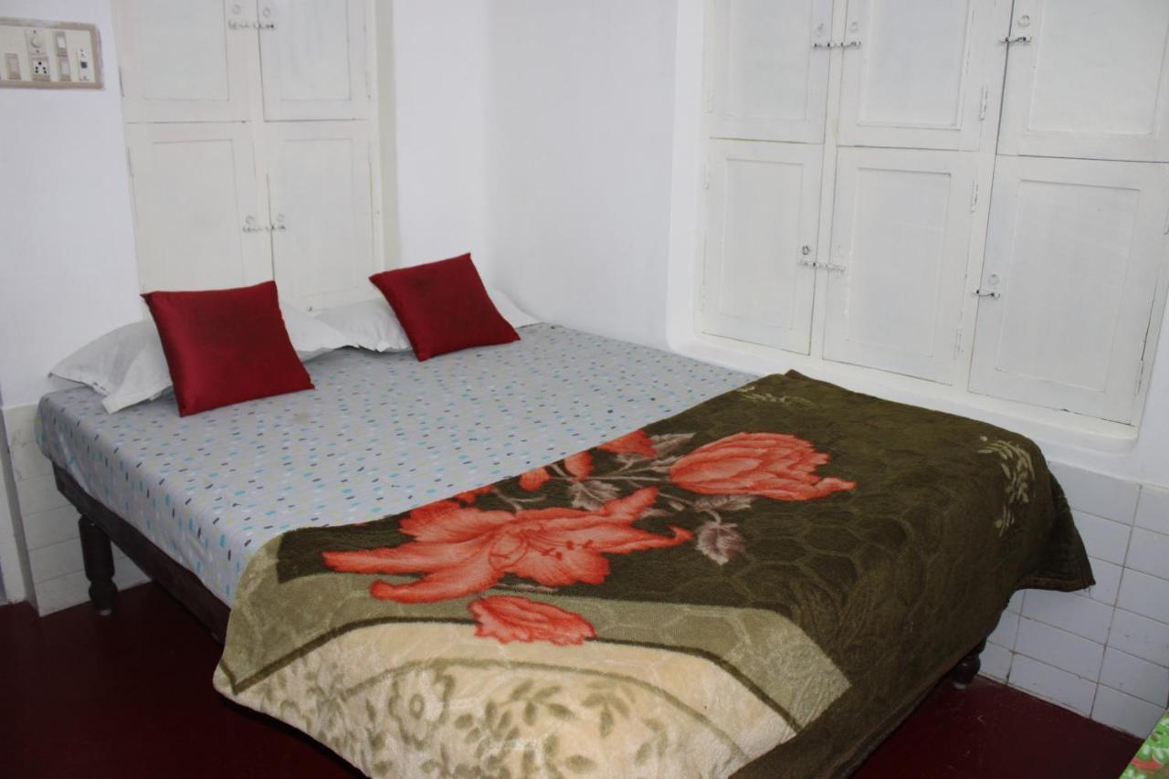 Balaji Guest House Пудучеррі Екстер'єр фото